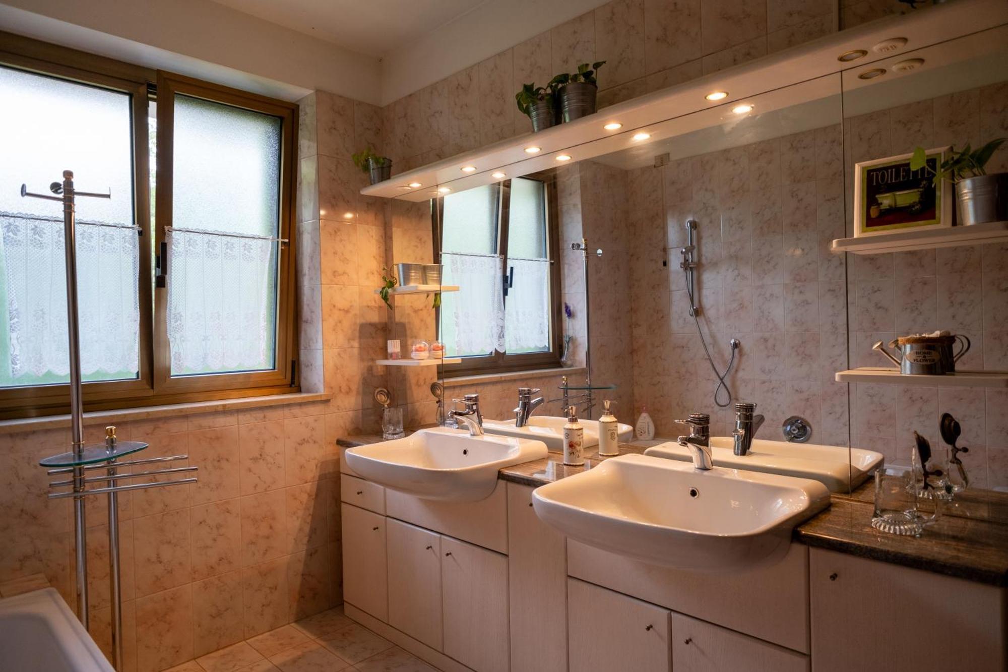 Bed and Breakfast La Vie En Rose Buia Exterior foto